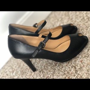 Cole haan peep toe croc skin leather pumps